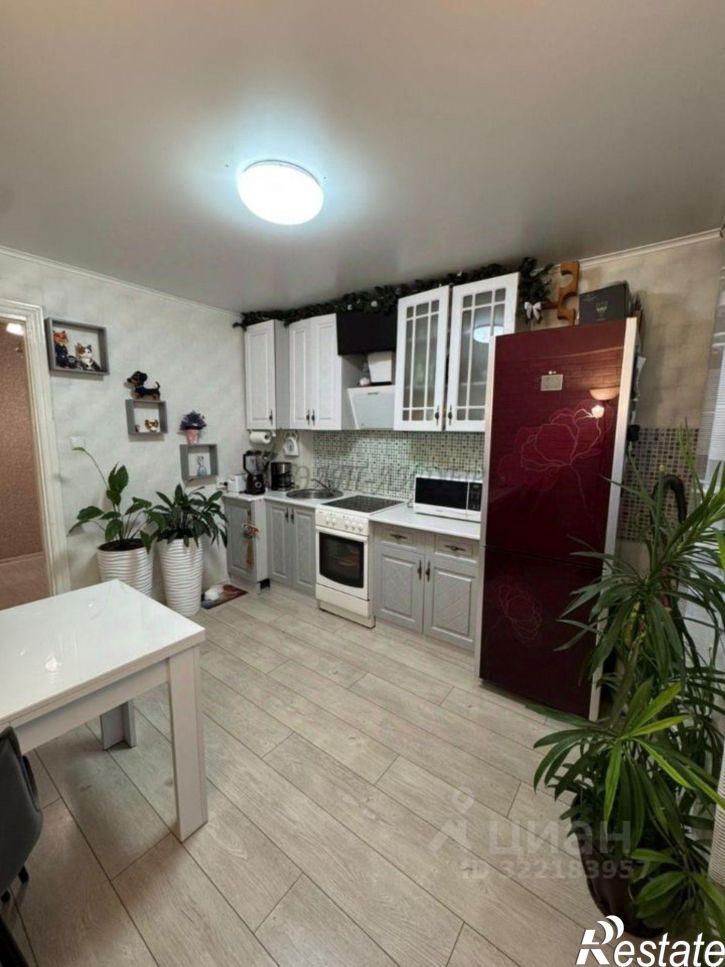 2-комн квартира Алтайская улица, 20,  д. 20