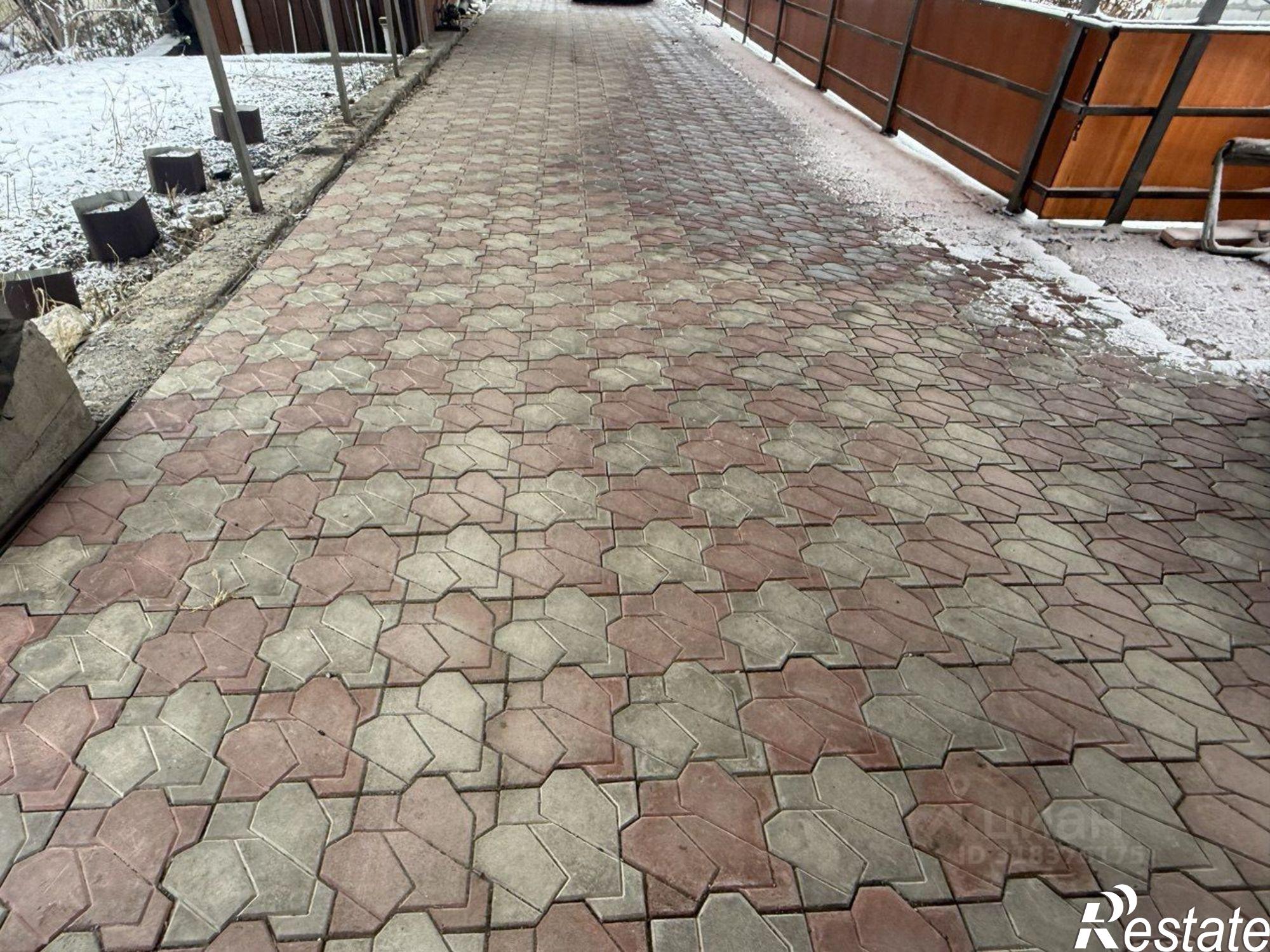 Купить дачу, дом, коттедж за 60 000 000 рублей на ул Социалистическая, 63