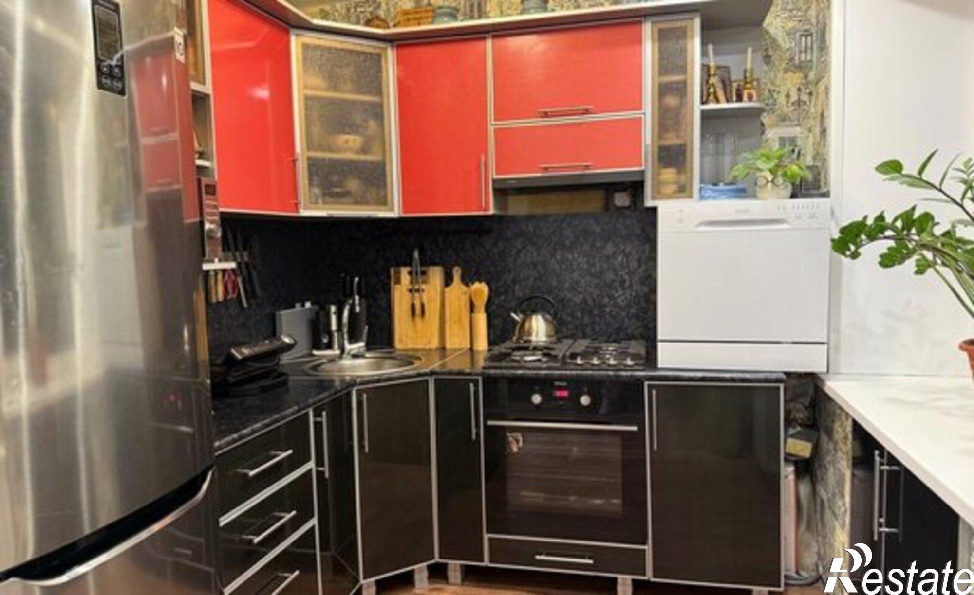 Купить квартиру за 13 300 000 рублей на ул Чорос-Гуркина Г.И., 34