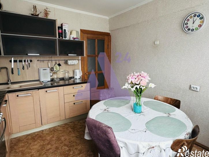 4-комн квартира улица Чорос-Гуркина Г.И., дом 74